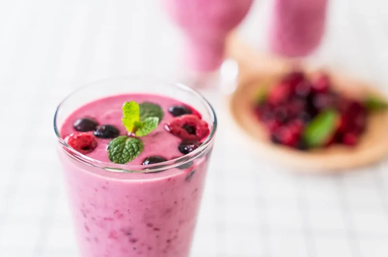 Frozen Berry Spinach Smoothie